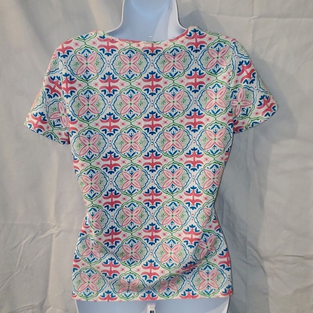 Talbots Women’s MP Petite Short Sleeve V-Neck Tee Geometric Floral Print Preppy - Picture 2 of 7